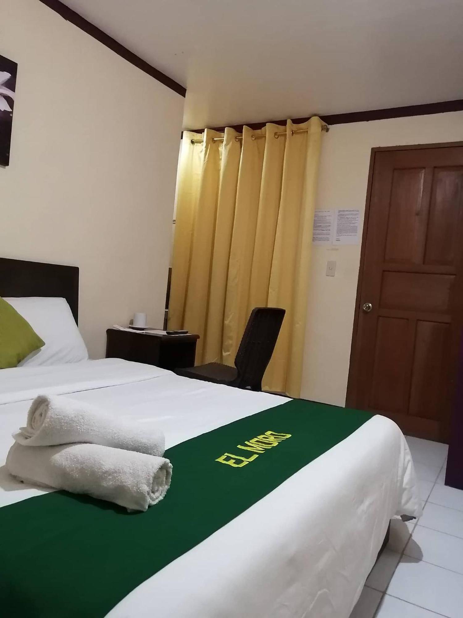 El Moro Beach Resort (Adults Only) Balabag  Exterior photo